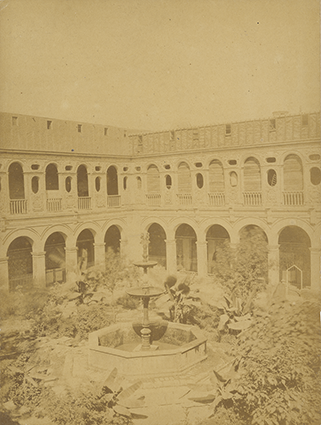 Claustro del convento de Santo Domingo