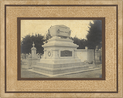 Mausoleo de Mariano I. Prado en el Cementerio General