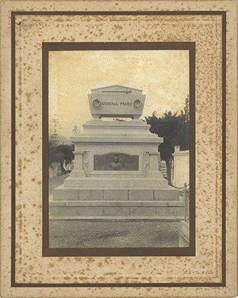 Mausoleo de Mariano I. Prado en el Cementerio General