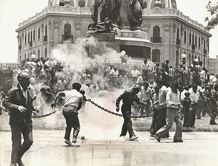 Protesta en la plaza Dos de Mayo