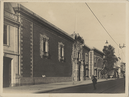 Fachada de la Escuela Nacional de Bellas Artes