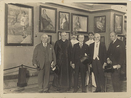 Daniel Hernández y Augusto B. Leguía en la exposición de la Escuela Nacional de Bellas Artes