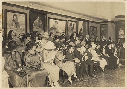 En la exposición oficial de la Escuela Nacional de Bellas Artes