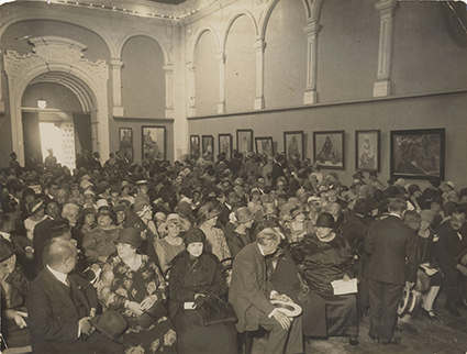 En la exposición oficial de la Escuela Nacional de Bellas Artes