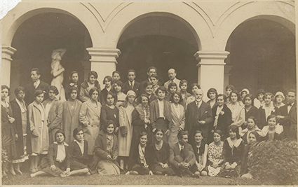 Cumpleaños de Daniel Hernández en la Escuela Nacional de Bellas Artes