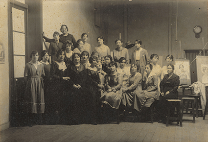 Alumnas de la Escuela Nacional de Bellas Artes