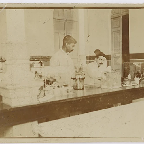 Carlos Morales Macedo en la Facultad de Medicina de la Universidad San Marcos
