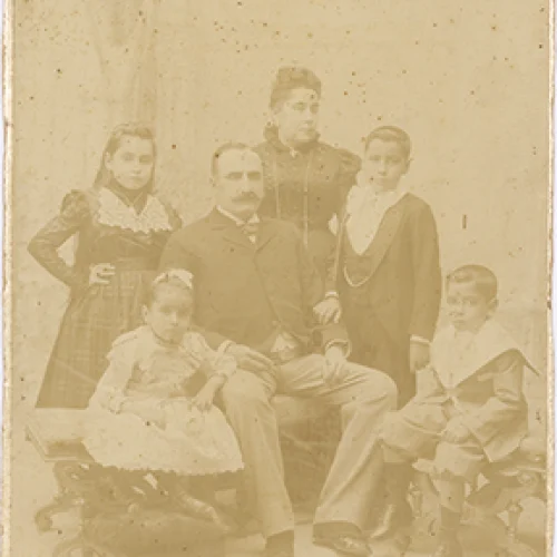 Carlos Morales Fernández y familia